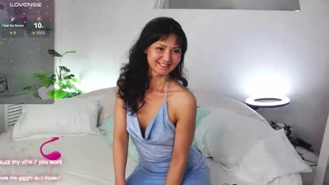 Hot Milf Melissa  ONLINE  Mon  Tue  Wed  Fr  Sun  - 9pm - 6amUTC3 online show from December 6, 2024, 4:06 pm