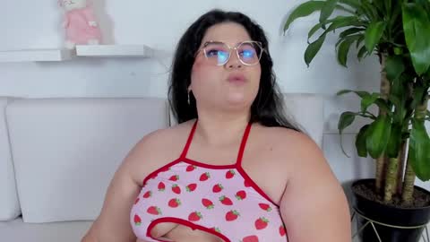 Melissa online show from January 22, 2025, 9:10 pm