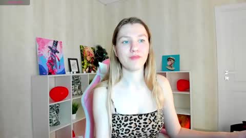 melissa_moooree online show from February 27, 2025, 2:21 pm