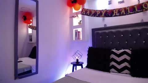 Snapshot of melissa_rhodes chatting on October 23, 2025, 9:13 pm Melissa online show from October 23, 2025, 9:13 pm