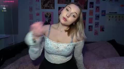 Missi online show from March 15, 2026, 9:15 am