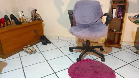 Snapshot of melissa_tv chatting on October 24, 2025, 8:11 am melissa online show from October 24, 2025, 8:11 am