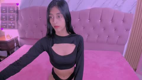 Snapshot of melissa_white18 chatting on March 8, 2025, 7:09 pm Mely online show from March 8, 2025, 7:09 pm