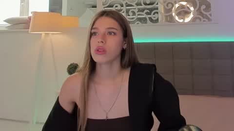 MelissaCrayzy online show from June 15, 2026, 5:31 am
