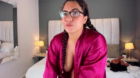 M E L I S S A  online show from March 10, 2025, 6:23 pm