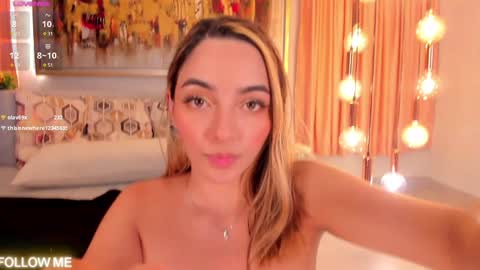 Snapshot of melissamoore_ chatting on December 14, 2024, 6:24 am Call me Meli online show from December 14, 2024, 6:24 am