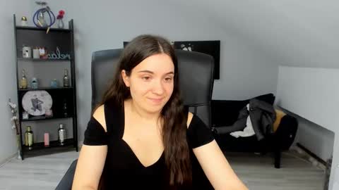 Snapshot of melissawiliam chatting on October 8, 2025, 11:30 am melissawiliam online show from October 8, 2025, 11:30 am