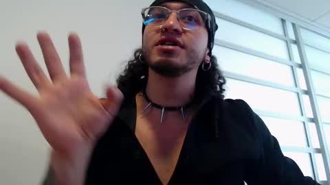 Melkkor Independient Model online show from January 17, 2026, 6:00 pm