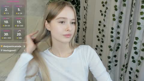 Snapshot of mell_milles chatting on December 28, 2024, 8:15 pm mell milles online show from December 28, 2024, 8:15 pm