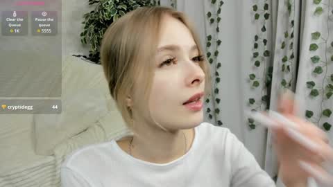 Snapshot of mell_milles chatting on January 18, 2025, 7:58 pm mell milles online show from January 18, 2025, 7:58 pm