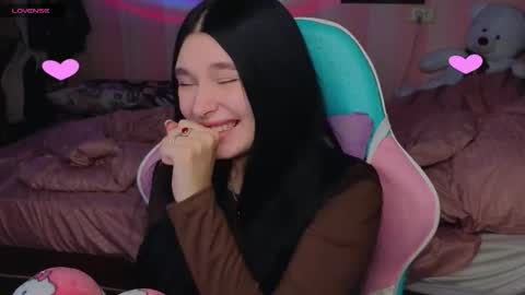 Snapshot of mella_freya chatting on September 30, 2025, 11:43 pm Freya  IM NONUDE online show from September 30, 2025, 11:43 pm