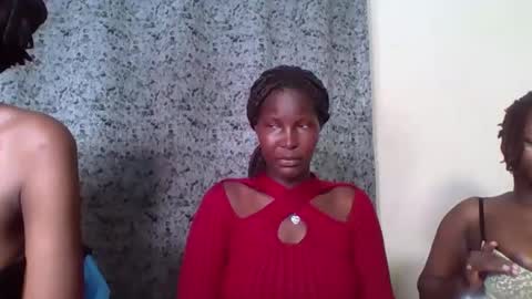 mellanin_goldy online show from September 28, 2025, 3:06 pm