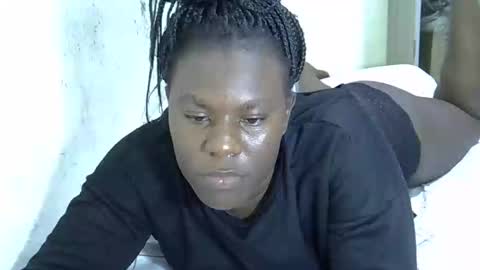 mellanine_ebony online show from February 18, 2026, 5:58 am