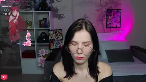 mellhyees online show from November 24, 2025, 6:29 pm