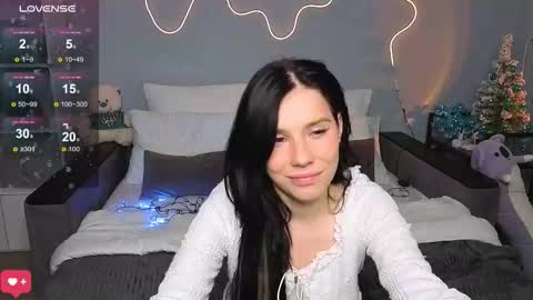 mellhyees online show from December 20, 2025, 8:49 pm