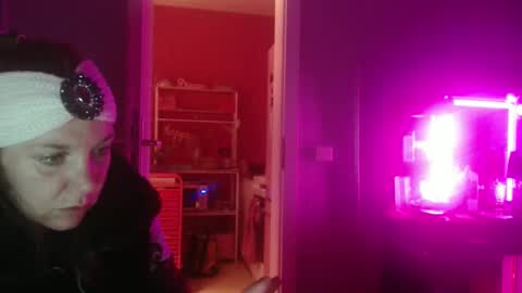 Melli online show from February 2, 2026, 7:12 pm