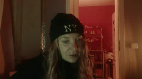 Snapshot of melli23 chatting on February 8, 2026, 6:00 pm Melli online show from February 8, 2026, 6:00 pm