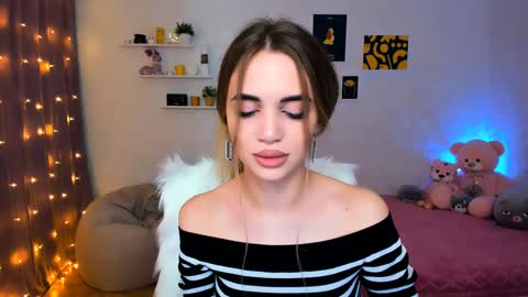 Tessa online show from December 16, 2024, 9:31 pm
