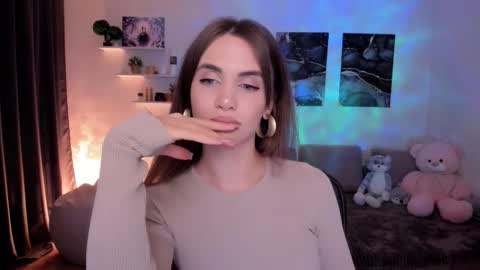 Tessa online show from September 20, 2025, 10:00 pm