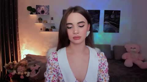 Tessa online show from December 15, 2025, 10:03 pm