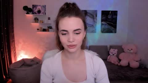 Tessa online show from January 5, 2026, 10:35 pm