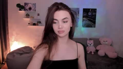 Tessa online show from June 8, 2026, 9:59 pm