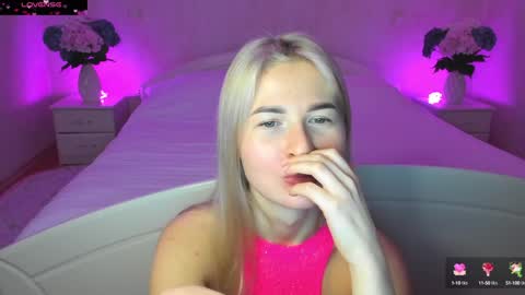 Mellina online show from December 21, 2024, 10:19 pm