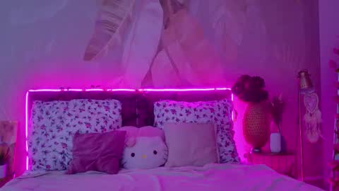 Mellisa online show from October 7, 2025, 3:53 pm