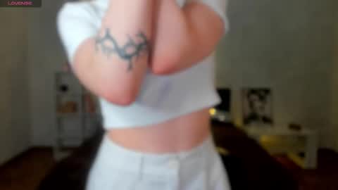 Snapshot of mellliissadrream chatting on March 4, 2026, 1:33 am mellliissadrream online show from March 4, 2026, 1:33 am