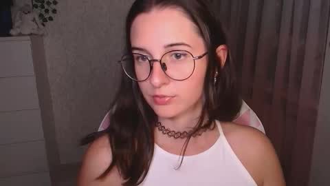 Snapshot of mellonmayre chatting on September 28, 2025, 7:30 pm mellonmayre online show from September 28, 2025, 7:30 pm