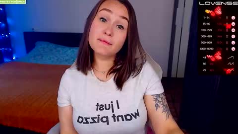 Snapshot of mellovell chatting on September 15, 2025, 9:42 am Mel online show from September 15, 2025, 9:42 am