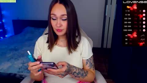 Snapshot of mellovell chatting on September 27, 2025, 6:02 pm Mel online show from September 27, 2025, 6:02 pm