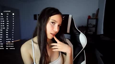 EVA online show from October 29, 2025, 7:15 pm