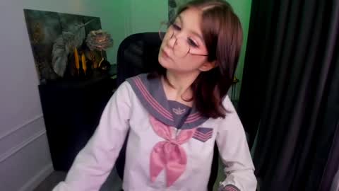 mellsawertyq online show from April 1, 2026, 8:39 pm