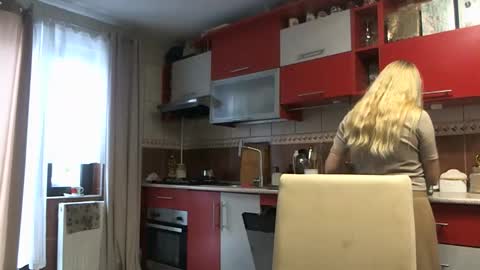 Melly online show from February 23, 2026, 8:12 am