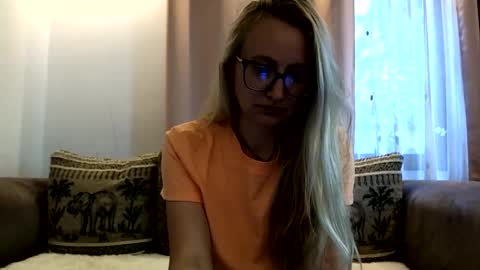 Melly online show from June 10, 2026, 6:45 am