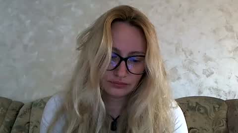 Melly online show from June 16, 2026, 6:49 am