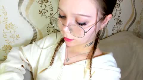 Snapshot of melmooon chatting on October 10, 2025, 9:14 pm MelMooon online show from October 10, 2025, 9:14 pm