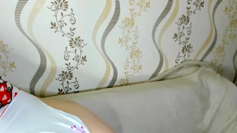 Snapshot of melmooon chatting on October 24, 2025, 7:21 pm MelMooon online show from October 24, 2025, 7:21 pm