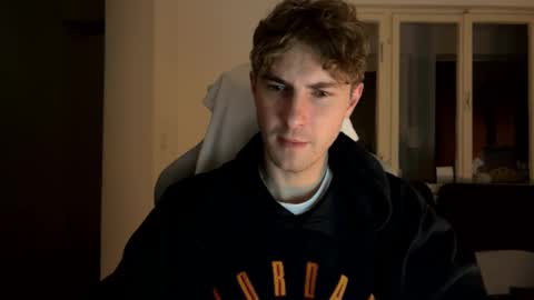 Melodicass online show from February 1, 2025, 11:48 pm