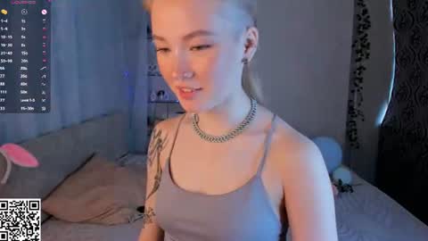 melodievejar online show from June 17, 2026, 4:15 am