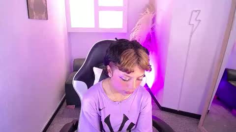 melody701583as online show from February 4, 2026, 1:17 pm