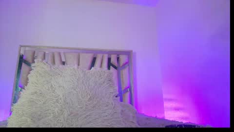 Snapshot of melody__77 chatting on July 18, 2026, 9:02 am online show from July 18, 2026, 9:02 am