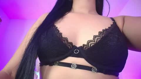 Snapshot of melody__77 chatting on July 23, 2026, 2:53 am online show from July 23, 2026, 2:53 am