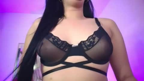Snapshot of melody__77 chatting on August 1, 2026, 7:18 am online show from August 1, 2026, 7:18 am