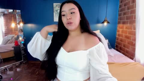 Snapshot of melody_bonnie22 chatting on January 16, 2025, 3:13 pm Leslie online show from January 16, 2025, 3:13 pm
