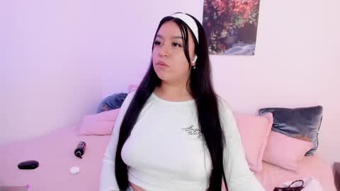 Snapshot of melody_bonnie22 chatting on February 3, 2025, 4:10 pm Leslie online show from February 3, 2025, 4:10 pm