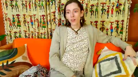 Melody online show from September 16, 2025, 9:49 pm