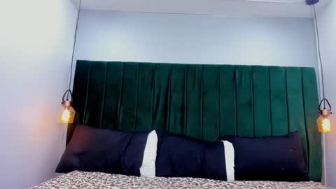 melody_kener online show from November 7, 2025, 8:53 pm