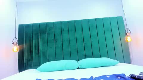 melody_kener online show from December 22, 2025, 8:50 pm